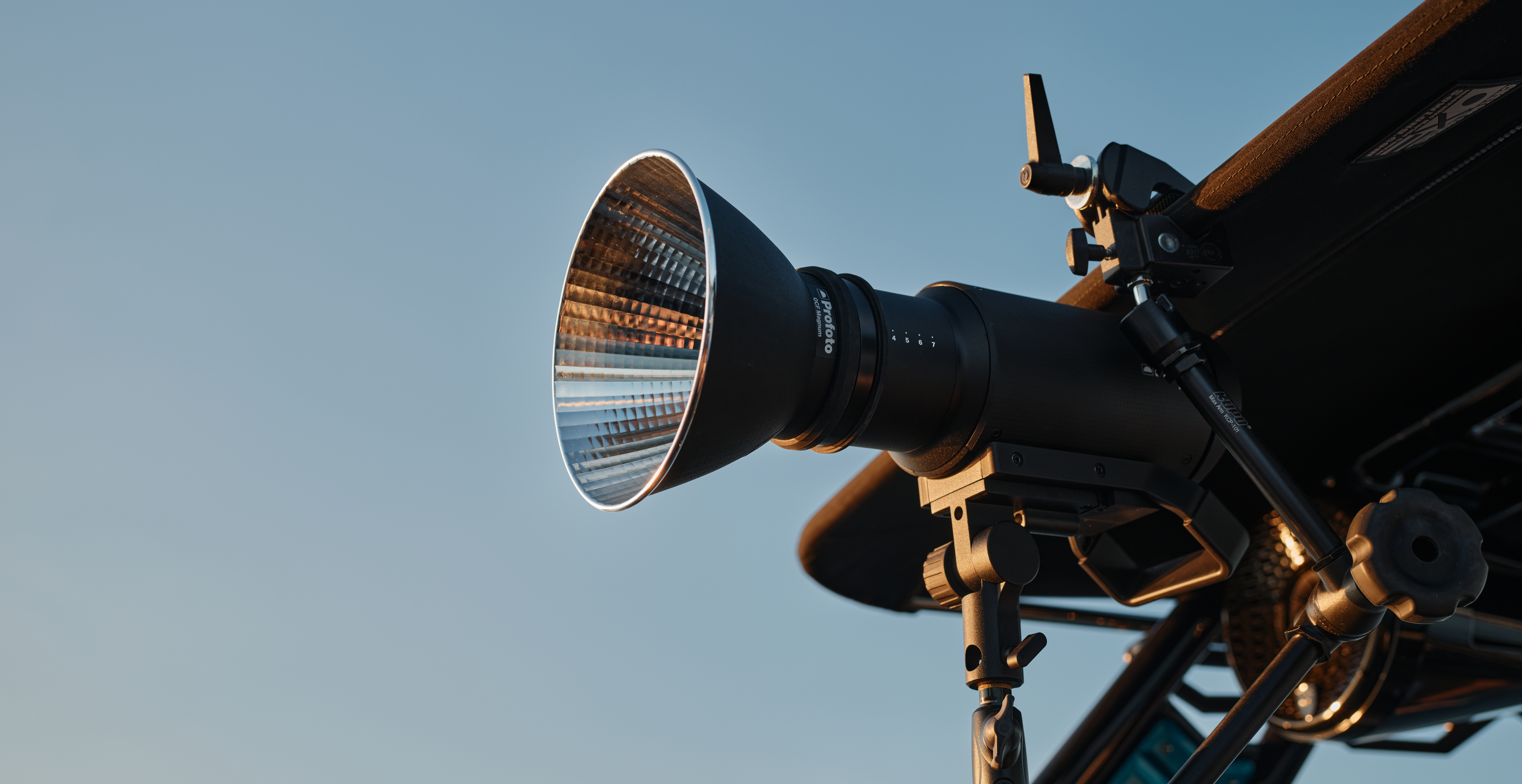 Profoto モノライト - パワフルで携帯性に優れたライティング