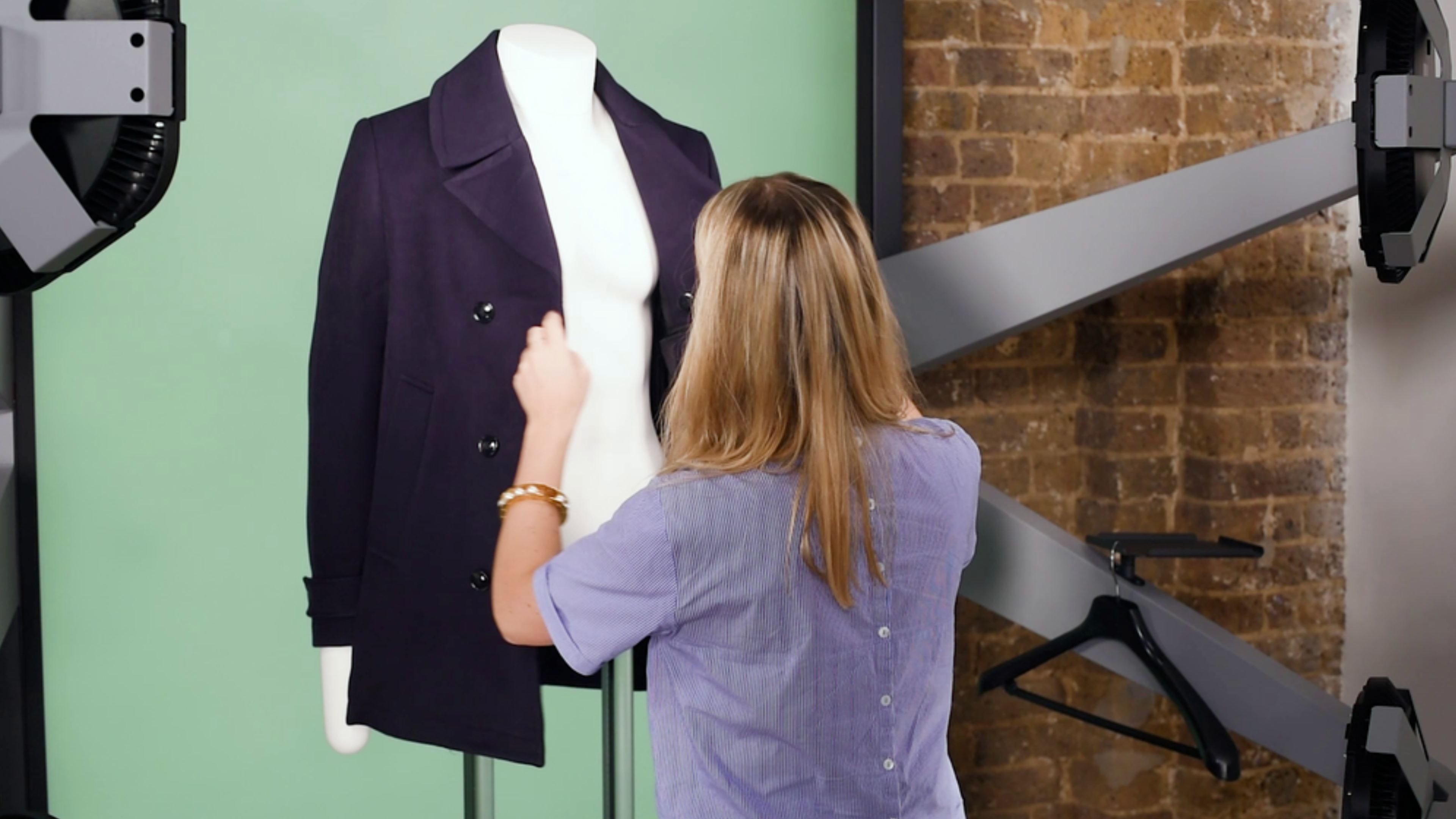 e-commerce content creation-coat-invisible.png.png