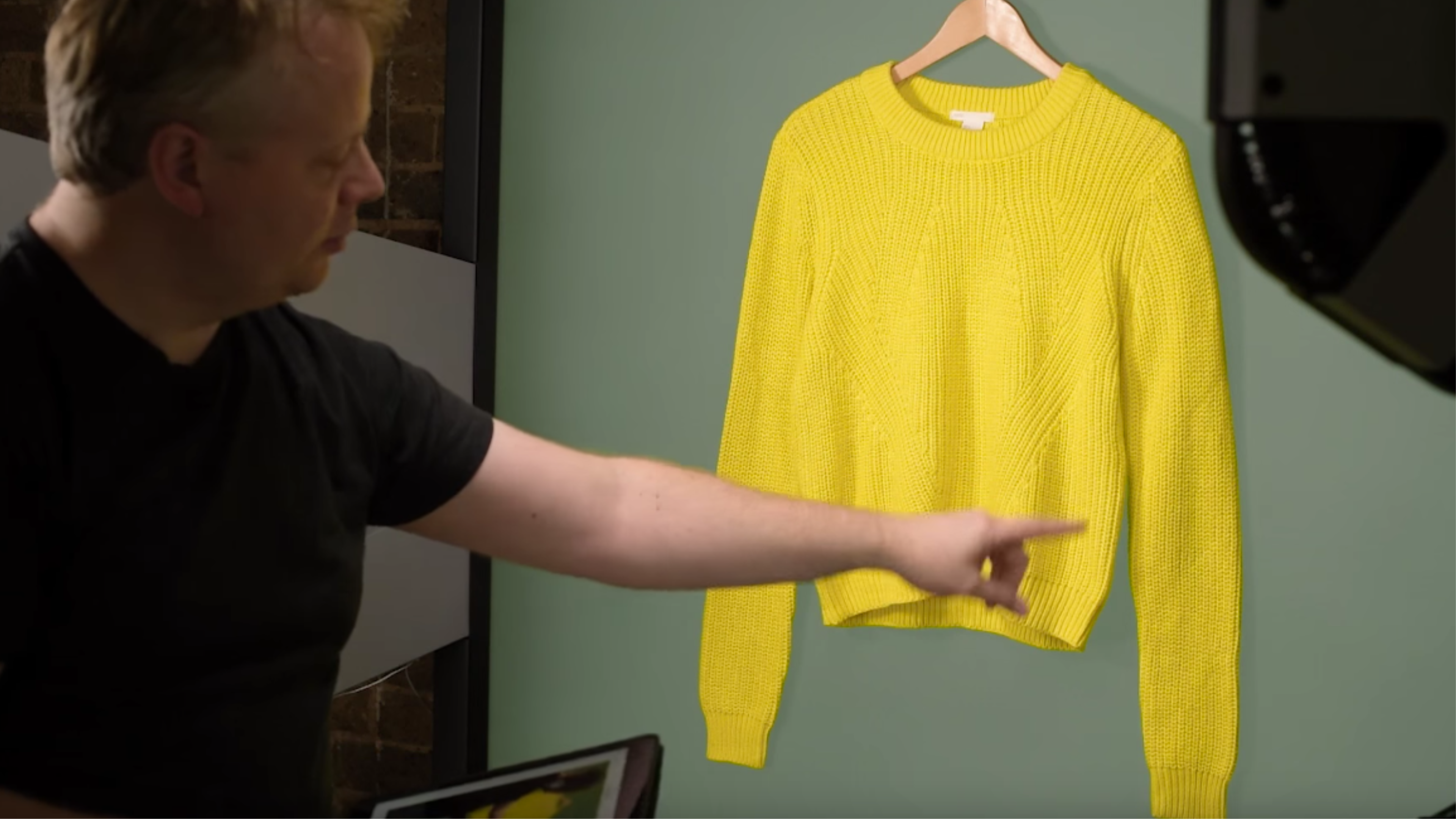 photograph-sweater-hanger.png