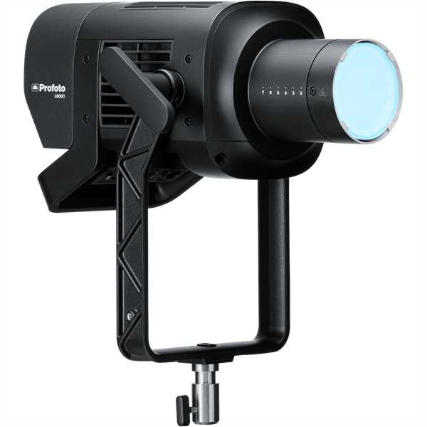 902022_d_profoto-l600c-angle-