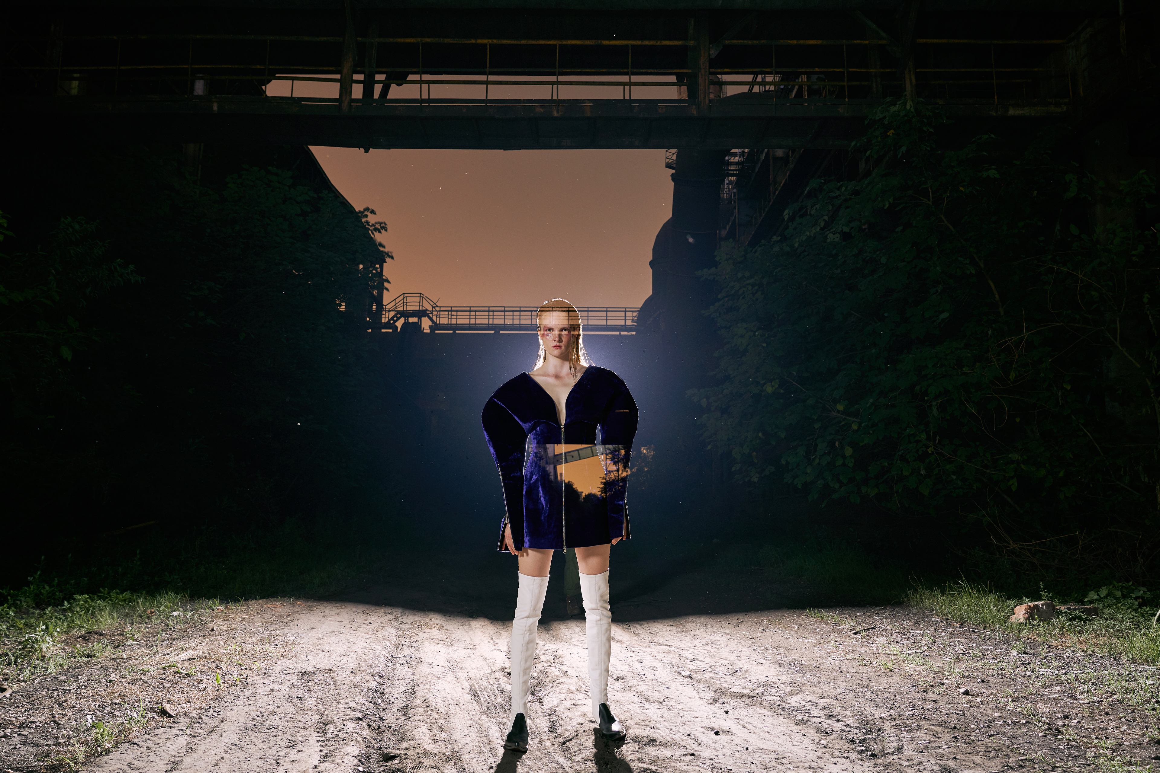 Profoto-B10-Alexvi-Final-003.jpg